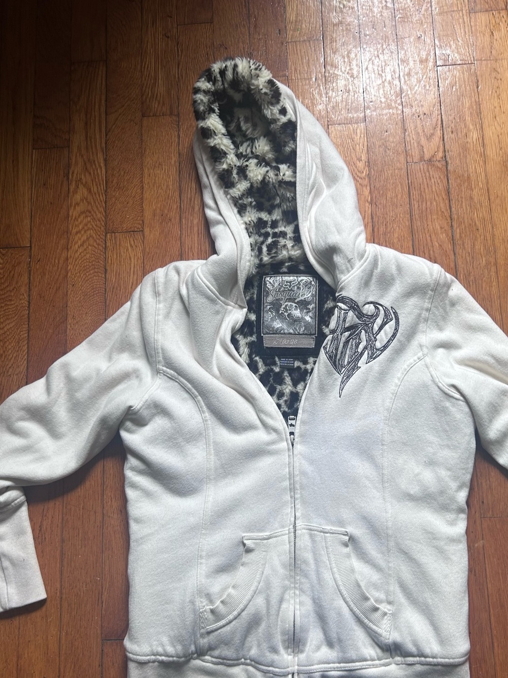 XL Y2k Sasquatch heavy fur lining winter/hunting jacket.